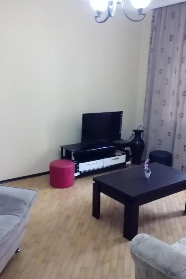 Apartament Roman باتومي 0*,